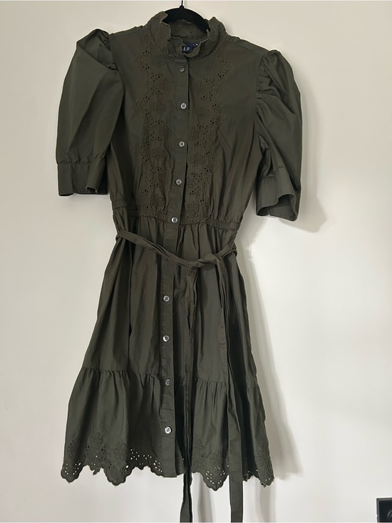 GAP Dresses & Skirts - GAP Olive Green Eyelet Midi Dress with Puff Sleeves